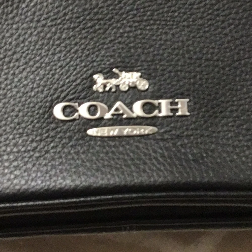 New Coach ladies Black Leather Crossbody Bag. - Picture 7 of 10